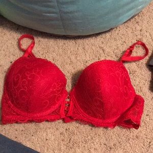 Red lace bra 38C
